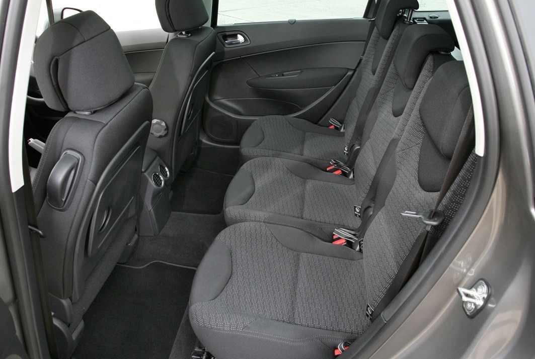 Peugeot 308 sw isofix 2025